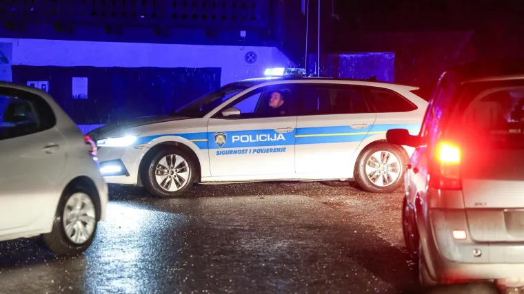 Maloljetnik spasio obitelj! Trojica im upala u kuću usred noći, jedan je izvadio pi&scaron;tolj