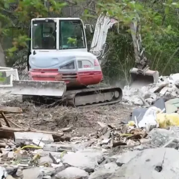 Bageri ru&scaron;e bespravne vikendice uz Varaždinsko jezero, vlasnici očajni: 'Živci su nam na nuli'