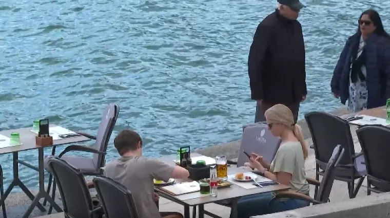 Provjerili smo koliko ko&scaron;ta tjedan dana ljetovanja na Jadranu: 'Ako ti je do piva, bolje da nisi žedan'