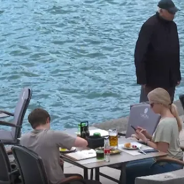 Provjerili smo koliko ko&scaron;ta tjedan dana ljetovanja na Jadranu: 'Ako ti je do piva, bolje da nisi žedan'