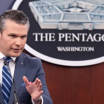 Tenzije u Pentagonu: Ministar rata otpustio &scaron;efa američke mornarice