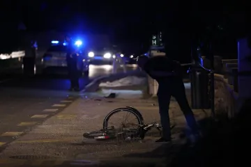Dijete teško ozlijeđeno na istoku Hrvatske: Palo s bicikla, a onda je naletio auto