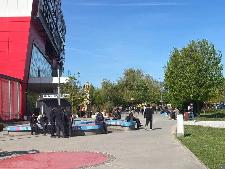 Dojave o bombama diljem Hrvatske, alarm opet u Areni: U tijeku evakuacije