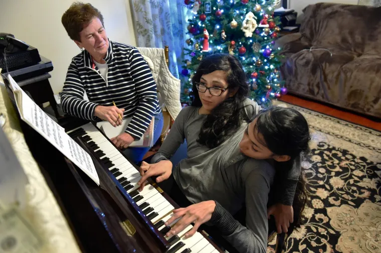 Odrasle su i žive u istom tijelu: Priče ovih sijamskih blizanki ru&scaron;e sve predrasude