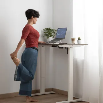 Sjedenje ili stajanje na poslu? Stručnjaci tvrde da postavljamo potpuno krivo pitanje