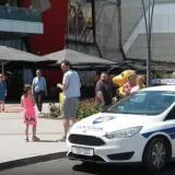 Nastavljaju se dojave o bombama: Prazne učionice, zatvoreni centri i alarm u zračnoj luci