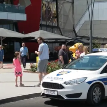 Nastavljaju se dojave o bombama: Prazne učionice, zatvoreni centri i alarm u zračnoj luci