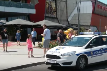 Nastavljaju se dojave o bombama: Prazne učionice, zatvoreni centri i alarm u zračnoj luci