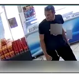 Prepoznajete li osobu s fotografija? Policija ga traži zbog prijevare i krivotvorenja