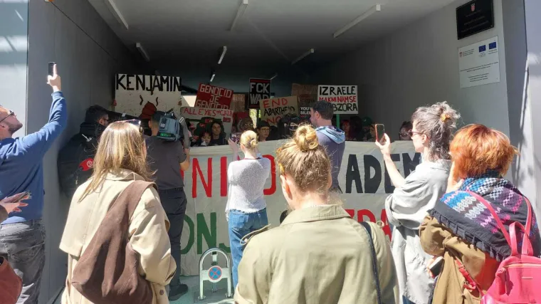 Prosvjed ispred FPZG-a, potez profesora zgrozio studente: 'Doveo je fa&scaron;ista na predavanje!'