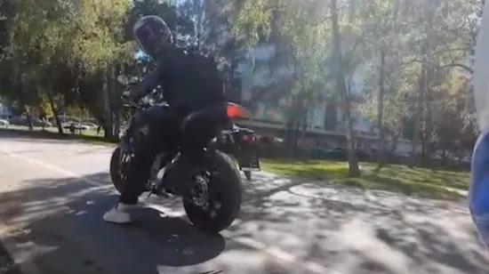 Mladić (22) na neregistriranoj Yamahi bježao policiji kroz crveno: Kad su ga zaustavili, imali su &scaron;to za saznati