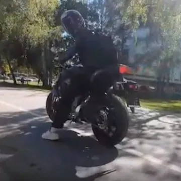 Mladić (22) na neregistriranoj Yamahi bježao policiji kroz crveno: Kad su ga zaustavili, imali su &scaron;to za saznati