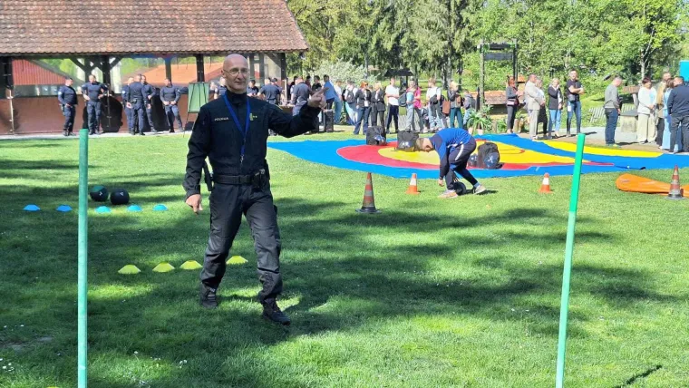 Dan profesionalnog usmjeravanja u Velikom Grđevcu okupio 950 djece: Evo &scaron;to su sve mogli naučiti