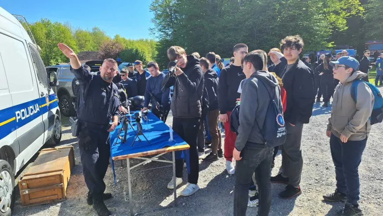 Dan profesionalnog usmjeravanja u Velikom Grđevcu okupio 950 djece: Evo &scaron;to su sve mogli naučiti