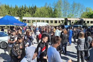 Dan profesionalnog usmjeravanja u Velikom Grđevcu okupio 950 djece: Evo &scaron;to su sve mogli naučiti