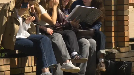 Stručnjakinja otkrila &scaron;to prenatrpane aktivnosti rade djeci: 'Ovo je prvi znak i to je alarm!'

Stručnjakinja otkriva u čemu leži problem: 'To je stresno i za odraslu osobu, a kamoli za dijete'