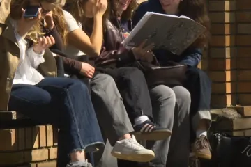 Stručnjakinja otkrila &scaron;to prenatrpane aktivnosti rade djeci: 'Ovo je prvi znak i to je alarm!'

Stručnjakinja otkriva u čemu leži problem: 'To je stresno i za odraslu osobu, a kamoli za dijete'