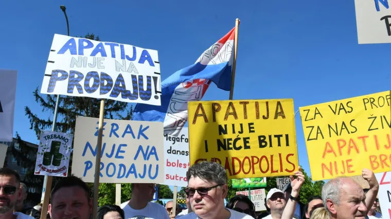 Sisak na nogama, poslane žestoke poruke protiv megafarmi i klaonica: 'Profit njima, smrad nama'