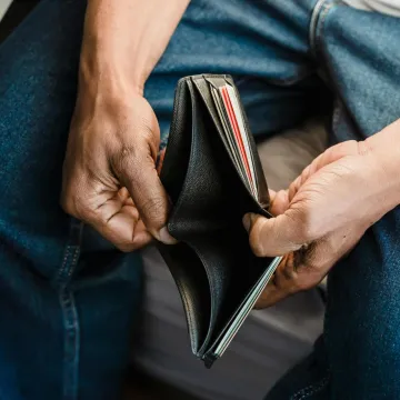 Od maloljetnika tražili da prodaje drogu pa ga godinama ucjenjivali: 'Izvukli' oko 100.000 eura