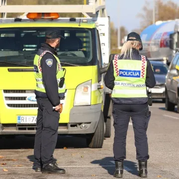 Tri akcije, tri uhićenja: Slovenka, Belgijanac i Hrvat 'pali' zbog krijumčarenje migranata