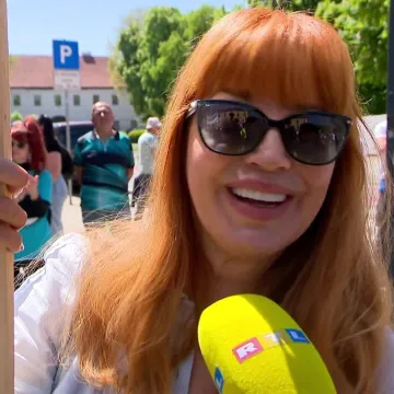 Na prosvjed protiv megafarme pilića stigla je i Eva Vi&scaron;njić: 'Ne dajte svoju zemlju!'