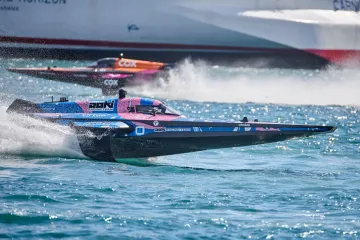 Will Smith slavio na jezeru Como: Njegov tim Westbrook Racing do prve pobjede u E1 prvenstvu