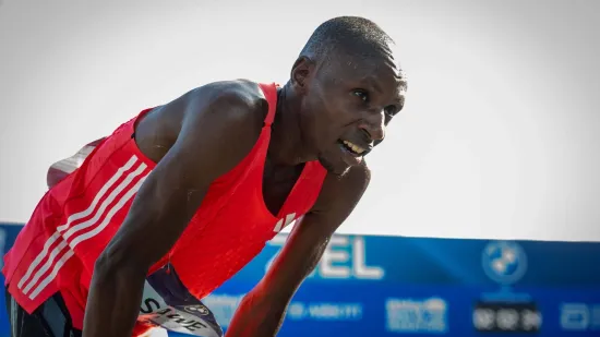 Kenijac &scaron;okirao svijet: Sru&scaron;en mitski rekord i granica koja je djelovala nemoguće