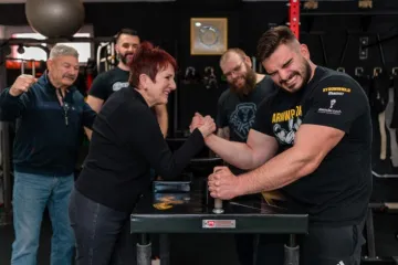 Priča o ličkoj obitelji Ma&scaron;ić koja je stvorila svjetskog prvaka u obaranju ruke!