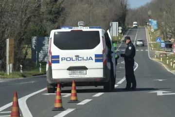 Crna nedjelja na cestama! Motociklist poginuo kod Pazina, državna cesta zatvorena za promet