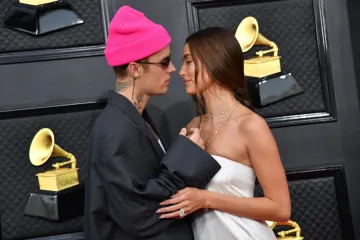 Nakon zarade 10 milijuna dolara na Coachelli, Justin Bieber objavio kako peca sa sinom