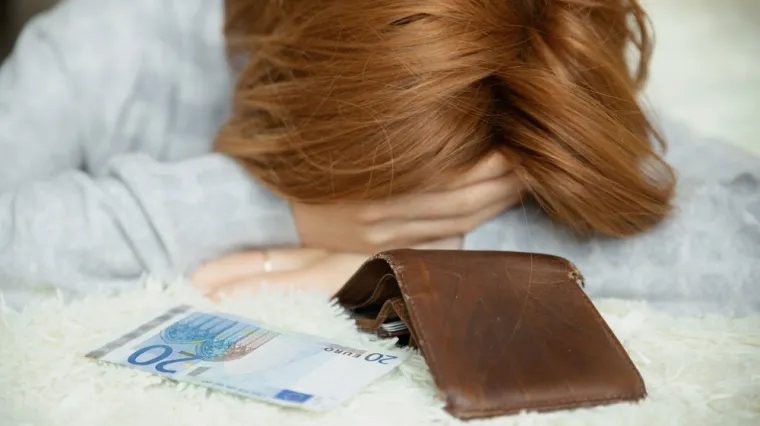 Ova četiri horoskopska znaka mogla bi bankrotirati u svibnju: Novac će im ispariti iz džepa