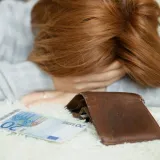 Ova četiri horoskopska znaka mogla bi bankrotirati u svibnju: Novac će im ispariti iz džepa