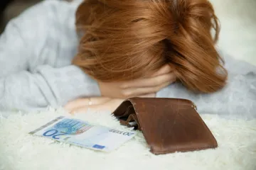 Ova četiri horoskopska znaka mogla bi bankrotirati u svibnju: Novac će im ispariti iz džepa