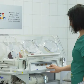 Sigurniji put prema životu za najmanje borce: U OB Nova Gradi&scaron;ka stigao novi transportni inkubator!
