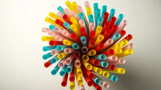 Tinejdžer polizao slamku i vratio je u automat, zbog toga bi mogao ravno u zatvor