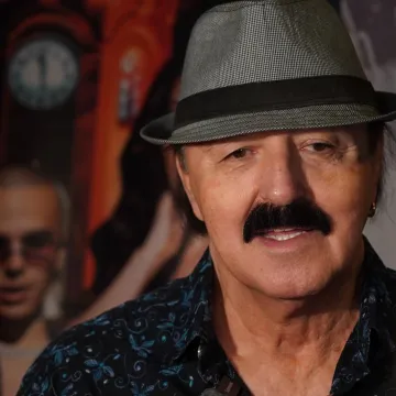 Haris Džinović prvi put progovorio o vjenčanju svoje biv&scaron;e supruge: 'Nedostaje daska u glavi'