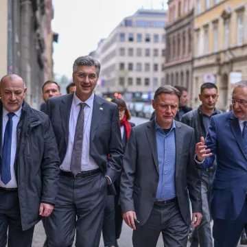 Vrh HDZ-a okupio se u Gundulićevoj: Pratite izjave za medije