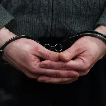 Tukli ga rukama i nogama, pa sve snimili: Morao im predati auto i nabaviti kokain