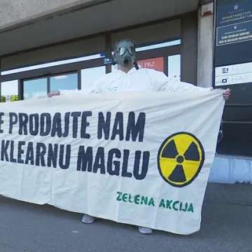 Aktivisti pred Ministarstvom: 'Pozivamo ministra &Scaron;u&scaron;njara da prestane prodavati maglu'