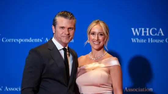 Supruga američkog ministra na druženje s Trumpom stigla u haljini s Temua!