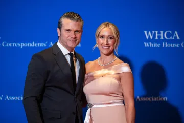 Supruga američkog ministra na druženje s Trumpom stigla u haljini s Temua!