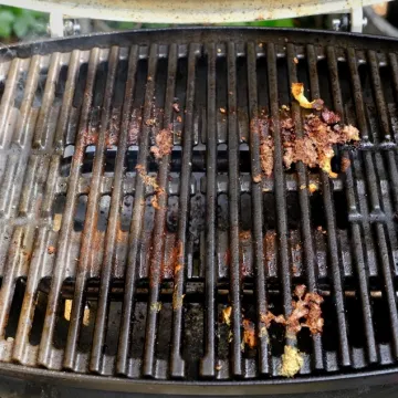 Jeftino i učinkovito: Ro&scaron;tilj će biti čist i neće zagorjeti ako koristite ovu namirnicu