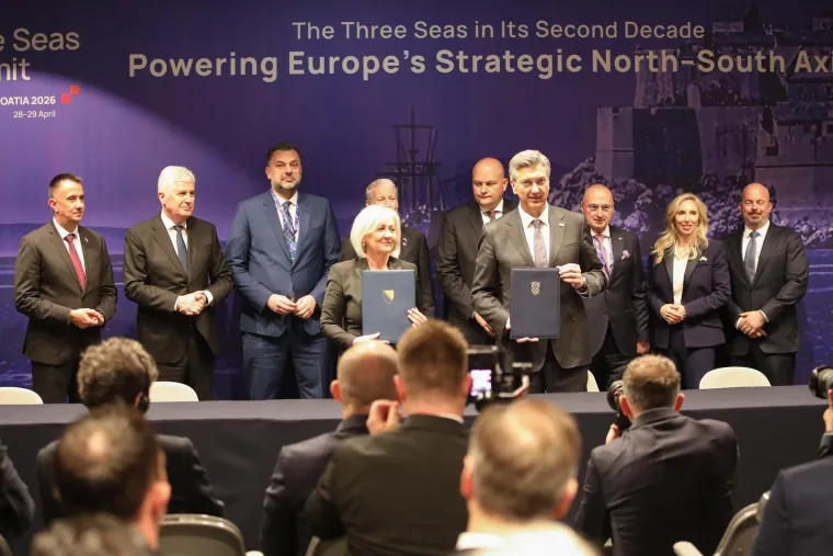 Hrvatska i BiH potpisale važan sporazum, Plenković u prolazu dobacio: 'Ovo je jako dobro'