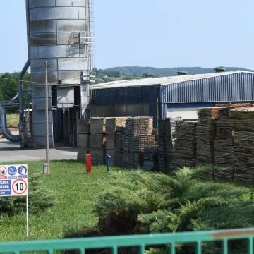 Pokrenuta istraga zbog eksplozije u pogonu Drvne industrije Čazma u kojoj su poginule tri osobe