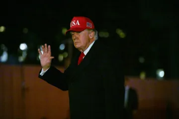 Fotografija &scaron;koljaka u pijesku digla Ameriku na noge: Biv&scaron;i &scaron;ef FBI-ja 'zaprijetio' Trumpu?