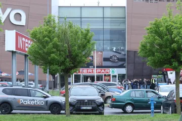 Evakuirana dva šoping centra u Osijeku, nove dojave o bombama u školama u Zagrebu, Rijeci i Splitu