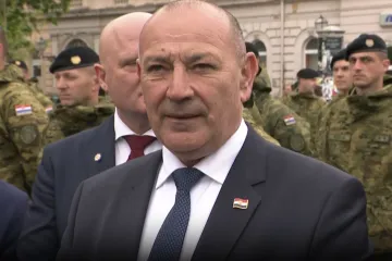 Medveda pitali tko stoji iza prijetnji i dojava o bombama: 'To je hibridni rat'