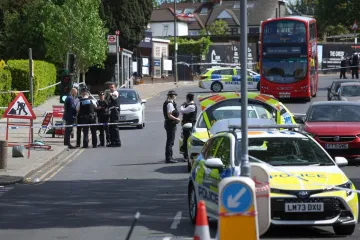 Napad u Londonu: Nožem izbo dvojicu Židova, a onda krenuo i na policajce
