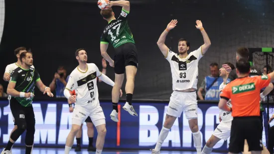 Četverostruki europski prvak na koljenima, Na&scaron;ice u transu