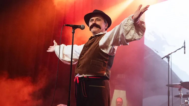 [KVIZ] Samo poznavatelji domaće scene znaju prava imena ovih poznatih lica: Jesi li među njima?